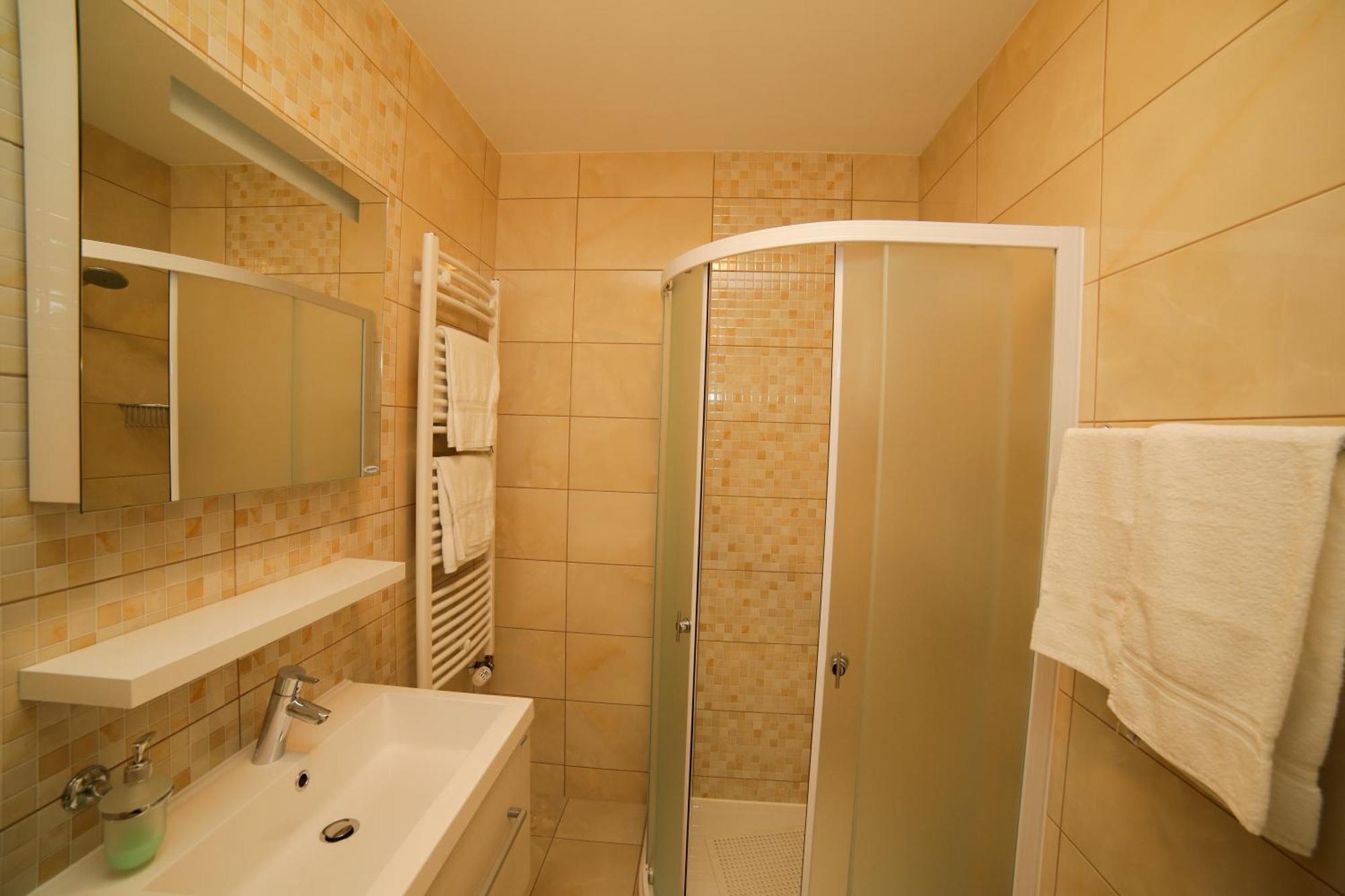 Apartments Manda Супетар Екстериор снимка