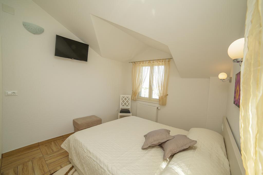 Apartments Manda Супетар Екстериор снимка