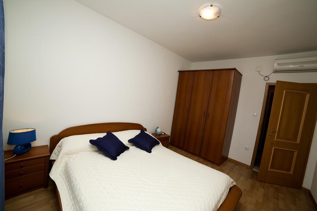 Apartments Manda Супетар Екстериор снимка