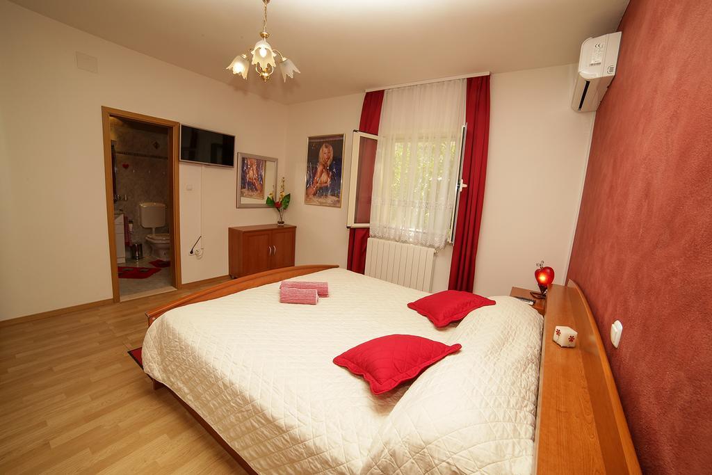 Apartments Manda Супетар Екстериор снимка