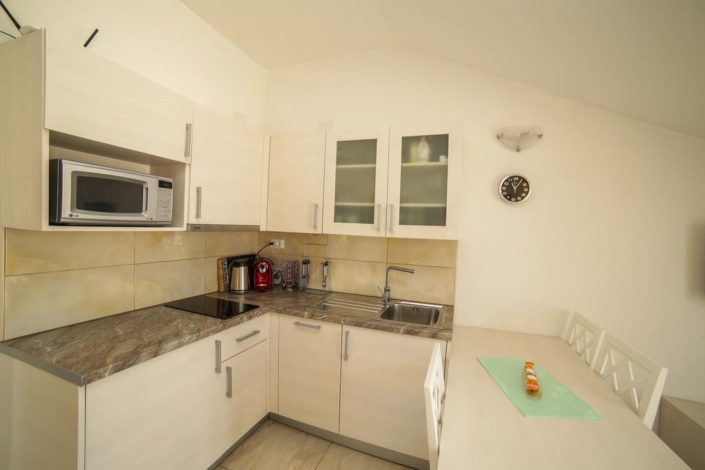 Apartments Manda Супетар Екстериор снимка